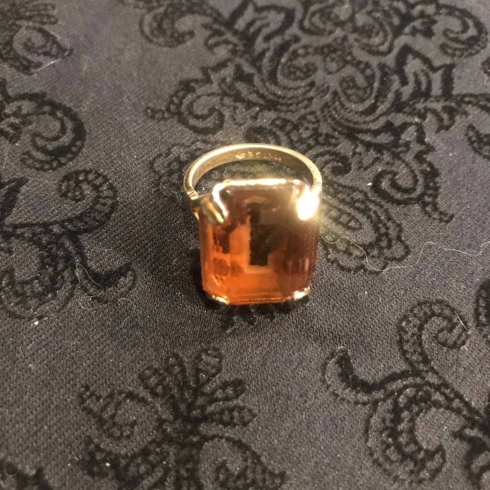 Vintage Amber Colored Stone. Size 8